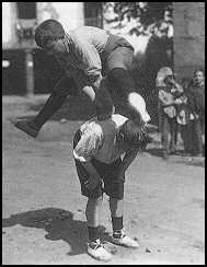 En este momento estás viendo A la Una Anda la Mula