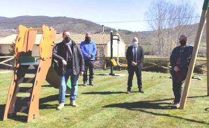Lee más sobre el artículo Boñar pone en marcha cinco nuevos espacios infantiles con un presupuesto de 30.000 euros