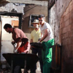 Lee más sobre el artículo Felecha hace una hacendera para desescombrar y limpiar las dos viviendas incendiadas hace una semana