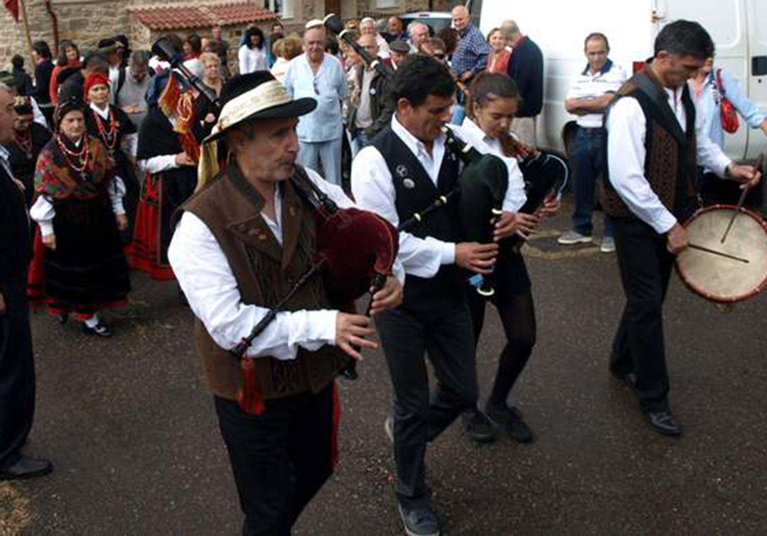 En este momento estás viendo La Brusenda organiza el Encuentro de Música Tradicional